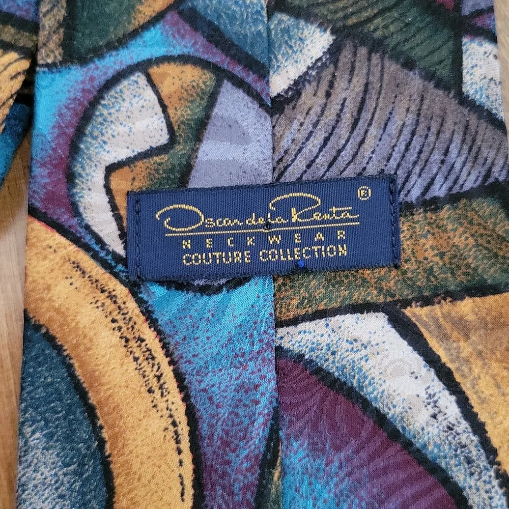 Vintage Oscar de la Renta 100%‎ silk Abstract Tie 55.5
